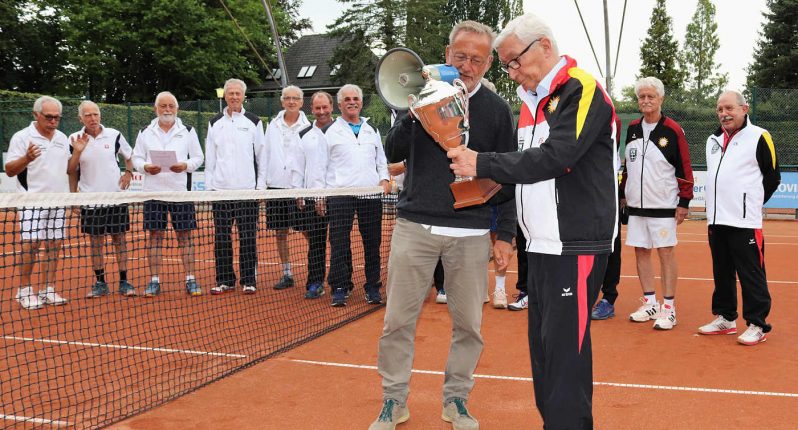 Deutsche Vereinsmeisterschaften Herren 70 „LTCE Herren 70 auf dem Treppchen“