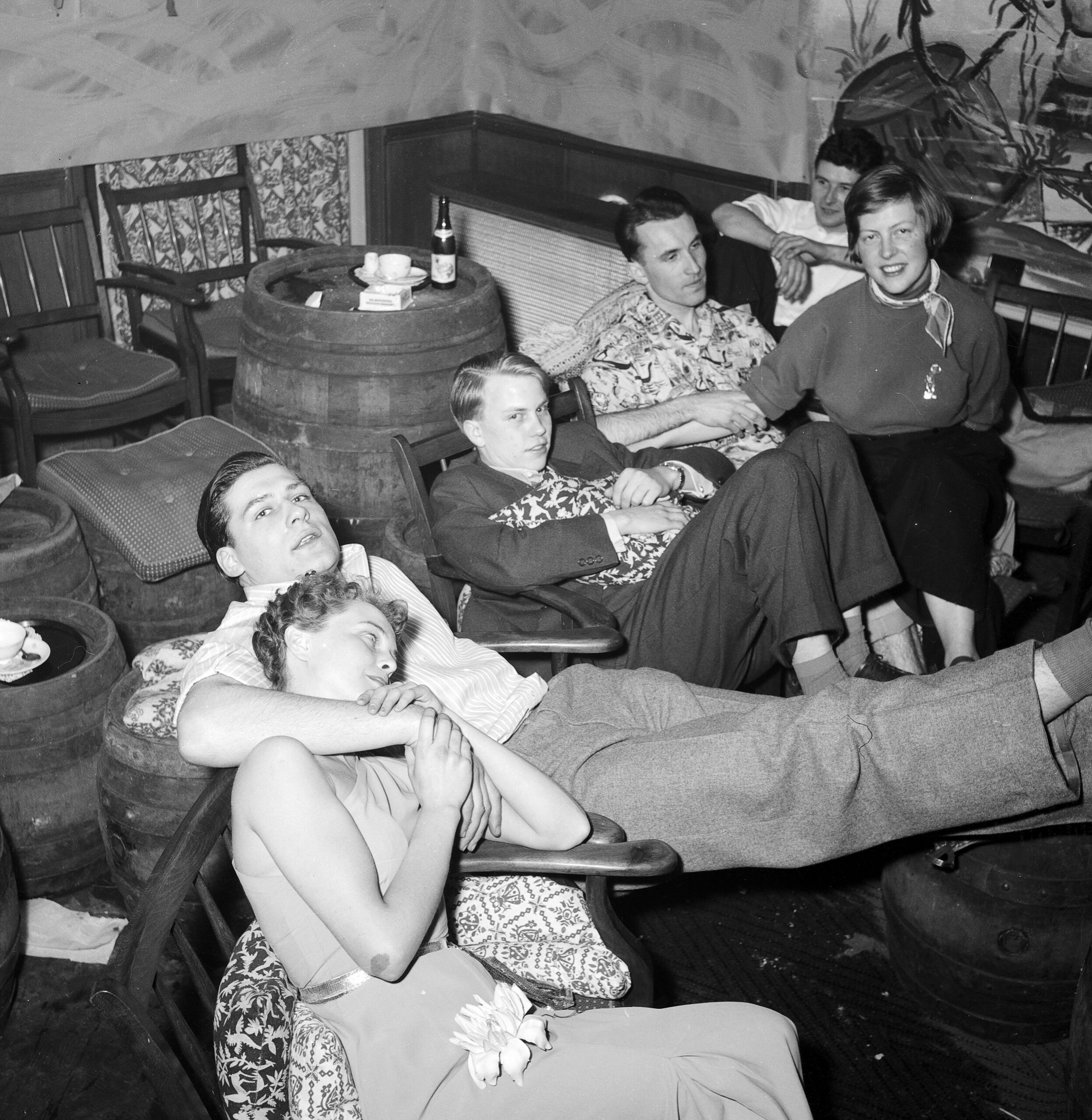 Foto_Koop_L128_Lawn_Tennis_Club_Unterwasserzelt_Kostümfest_1955_11_JPG